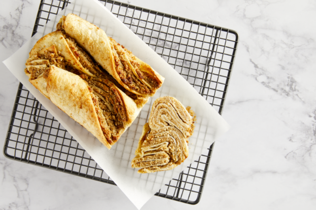 Cinnamon, Nuts and Oat Bread